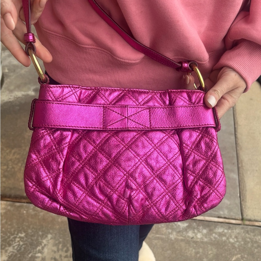 MARC JACOBS- Metallic Pink Quilted Shoulder Bag - Picture 5 of 7